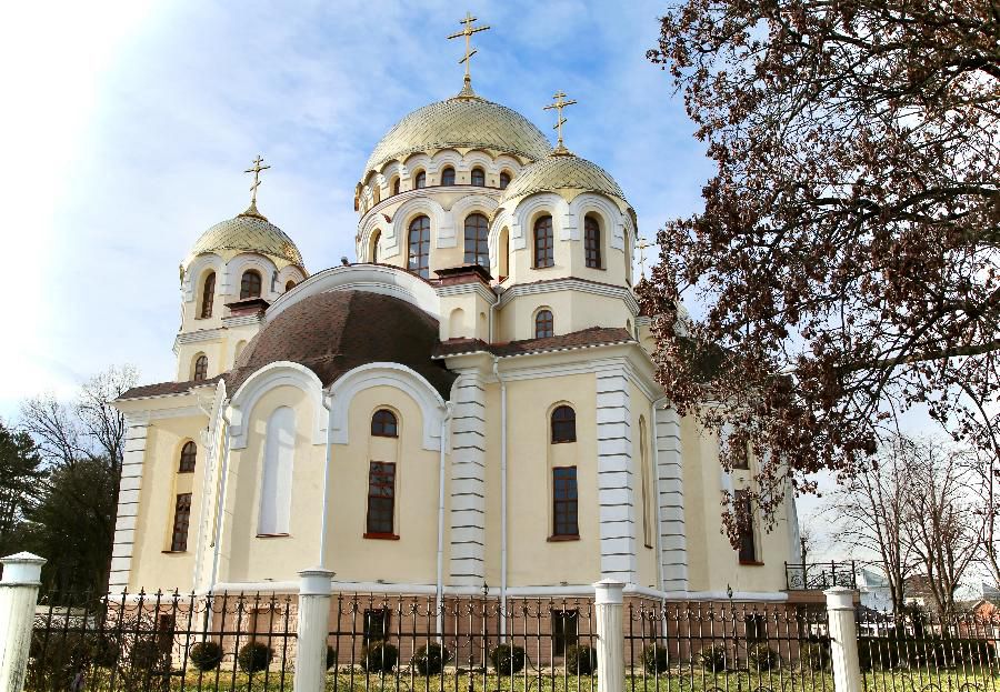 Казбек Коков поздравил православных христиан республики с Рождеством Христовым