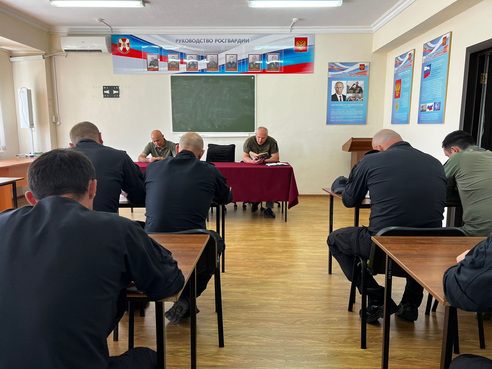 В Росгвардии написали диктант по Пушкину