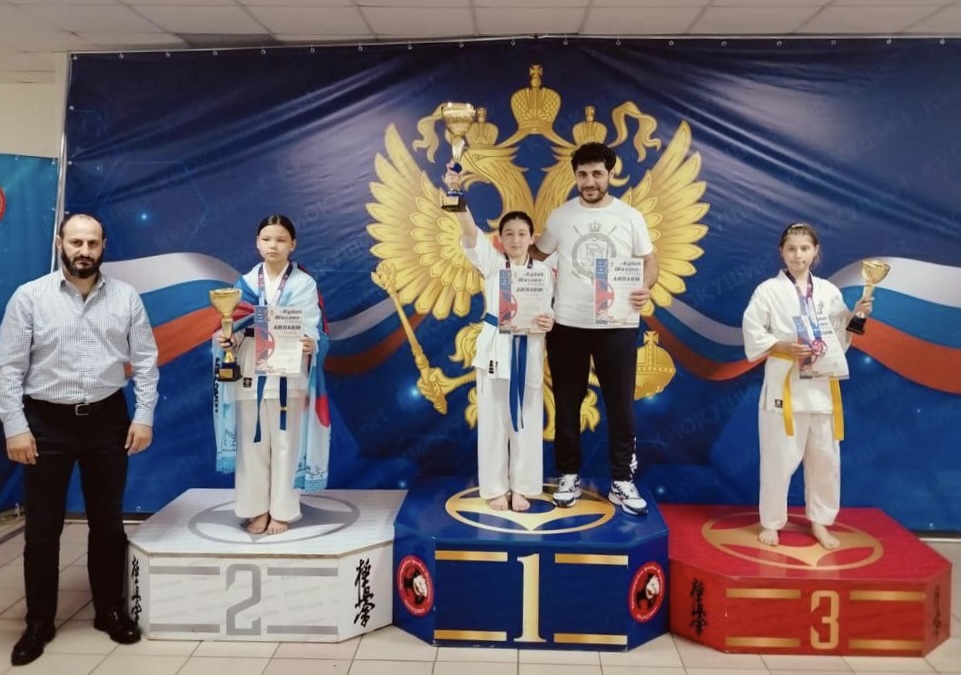 Юные спортсмены из Кабардино-Балкарии добыли 15 медалей на всероссийском турнире по киокушин-карате