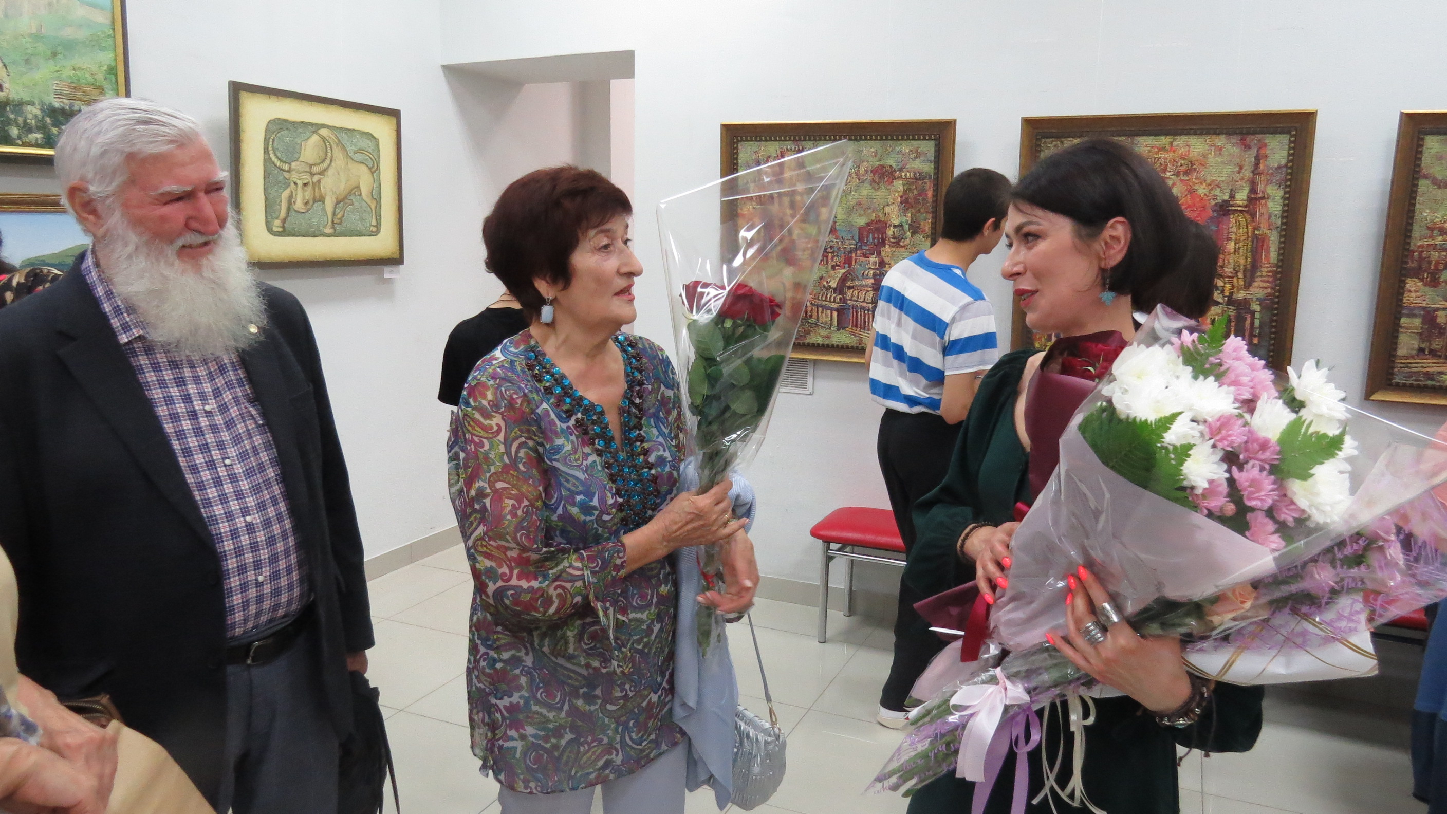 В Нальчике открылась выставка Асият Абаевой