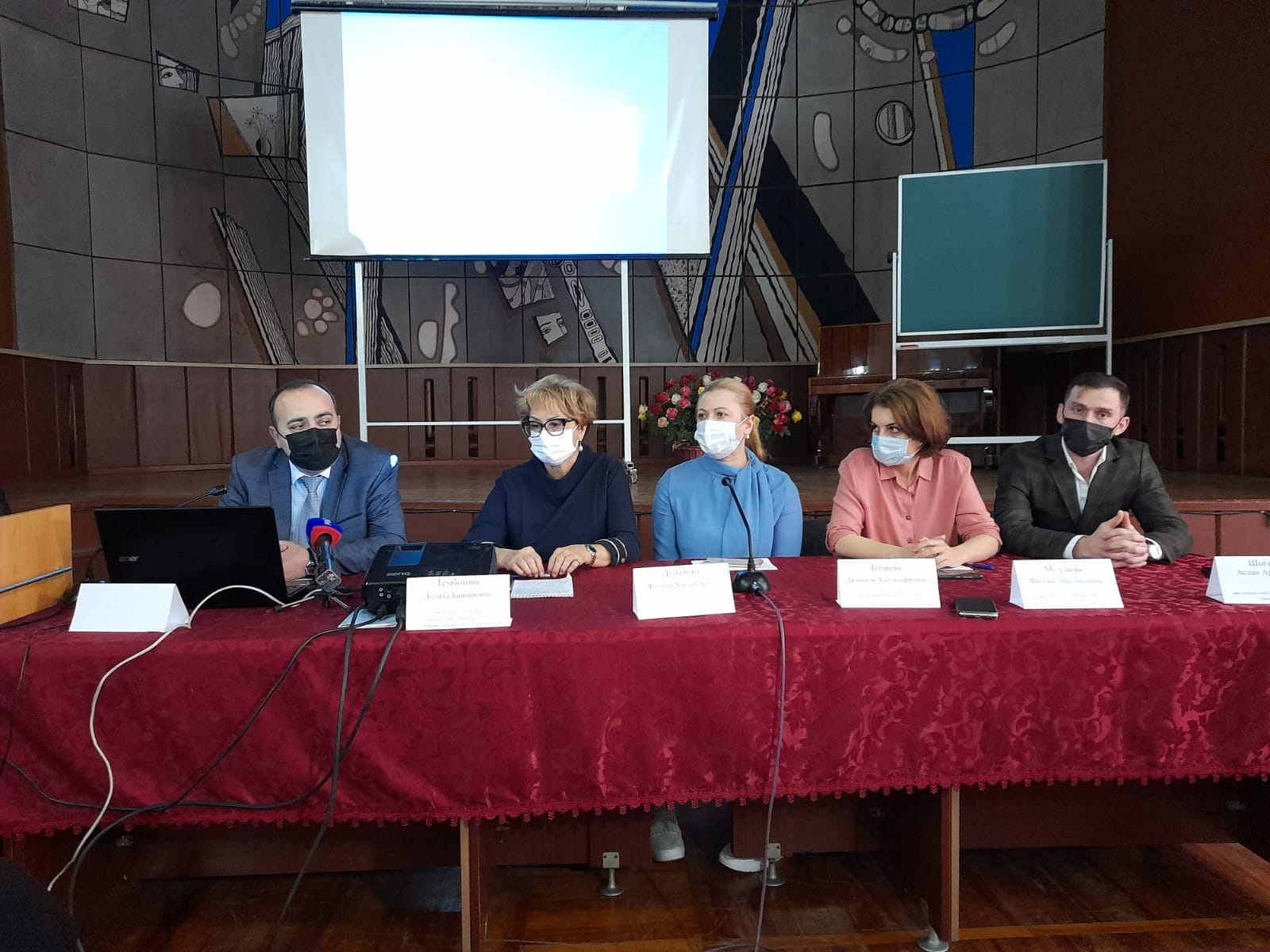 В госпиталях КБР увеличили коечный фонд