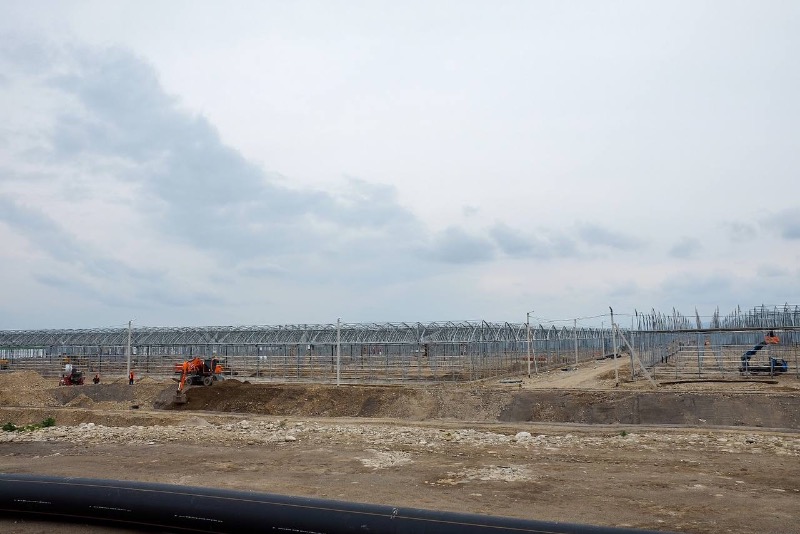 В Чегемском районе продолжается строительство крупнейшего тепличного комплекса 