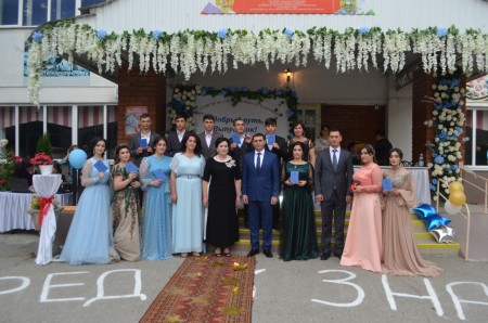 В школах Баксанского района проходят выпускные вечера