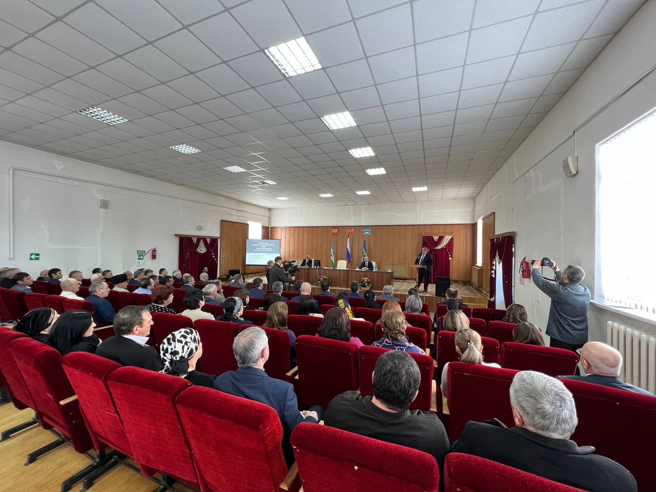 Глава КБР встретился с активом Лескенского района