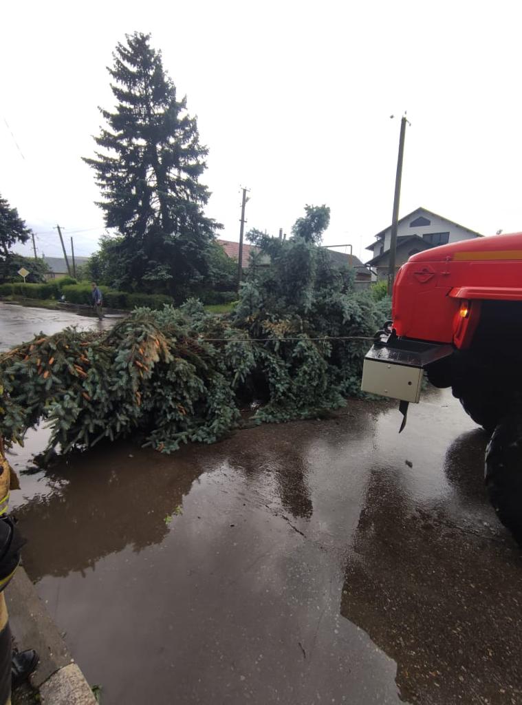Ряд населенных пунктов республики остались без электричества