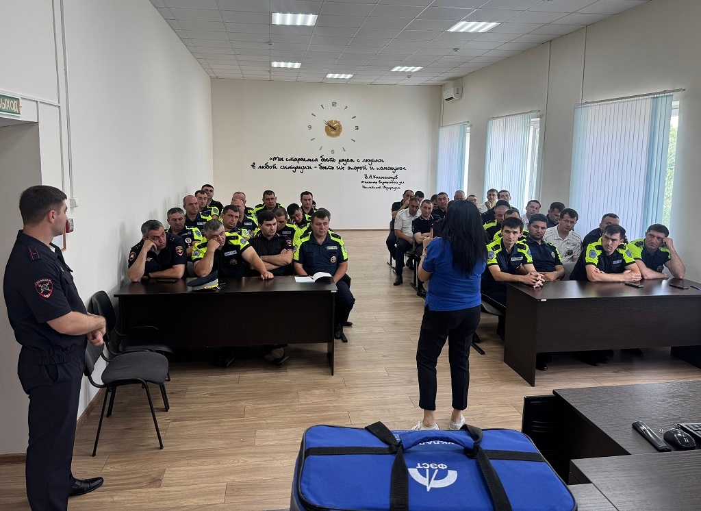 Автоинспекторы приняли участие в мастер-классе оказанию первой помощи пострадавшим в ДТП