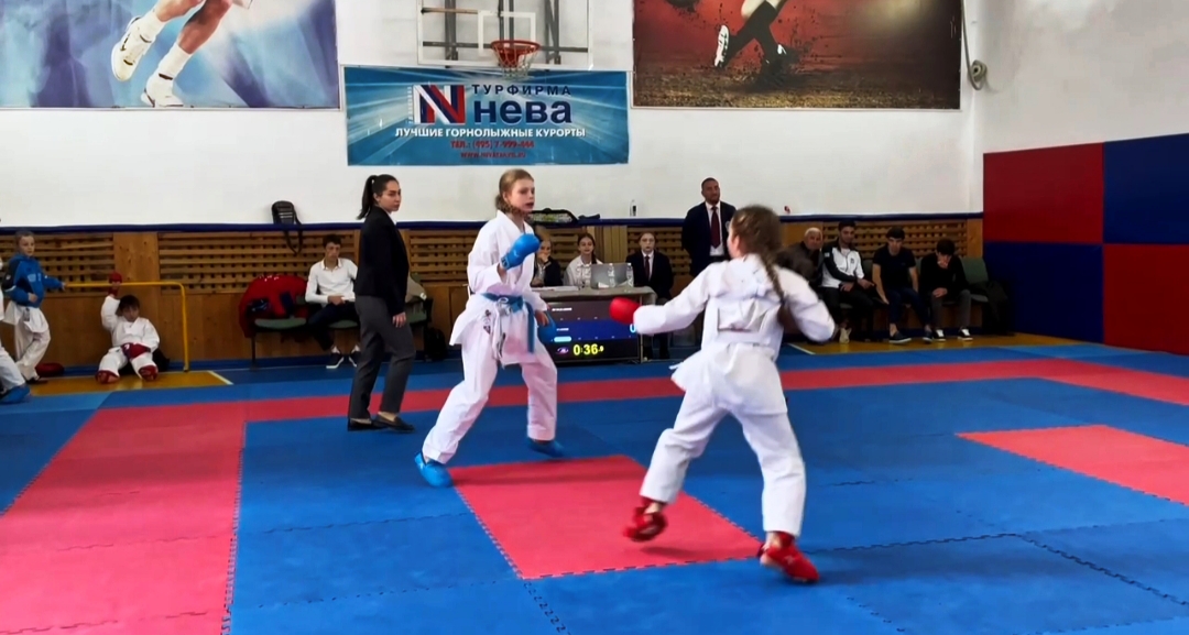 В Эльбрусском районе проходит турнир по карате