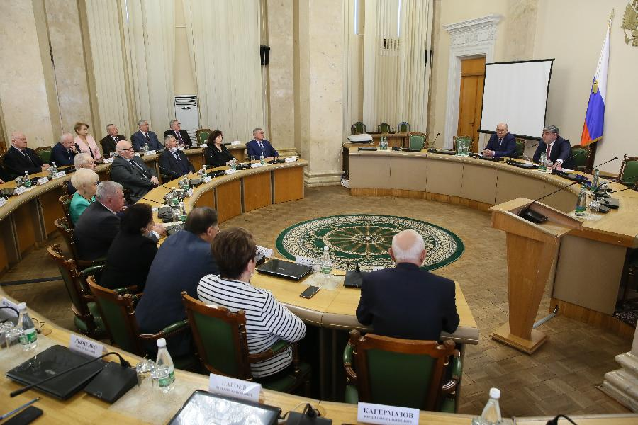 Казбек Коков провел рабочую встречу с обновленным составом Общественной палаты Кабардино-Балкарской Республики