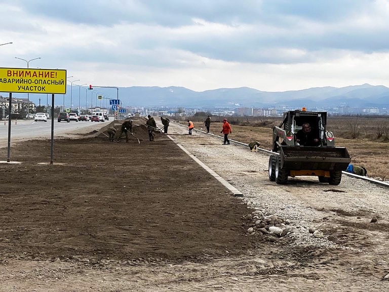В Чегемском районе продолжаются работы по благоустройству