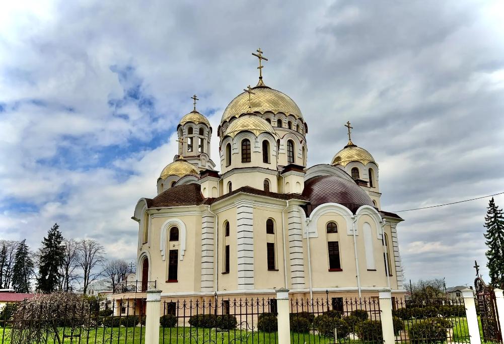 Казбек Коков поздравил жителей республики с праздником Пасхи