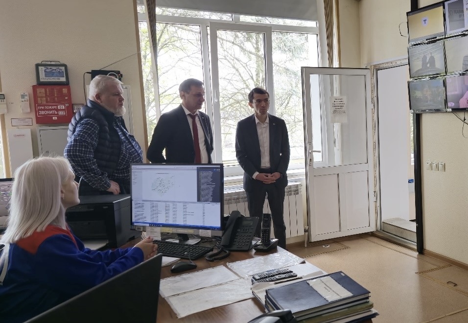 Министр цифрового развития, связи и массовых коммуникаций КБР Аскер Бозиев посетил республиканский филиал РТРС 