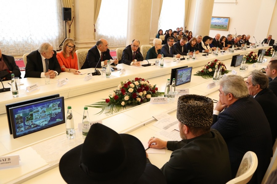 Глава Кабардино-Балкарии Юрий Коков провел встречу с Общественной палатой республики