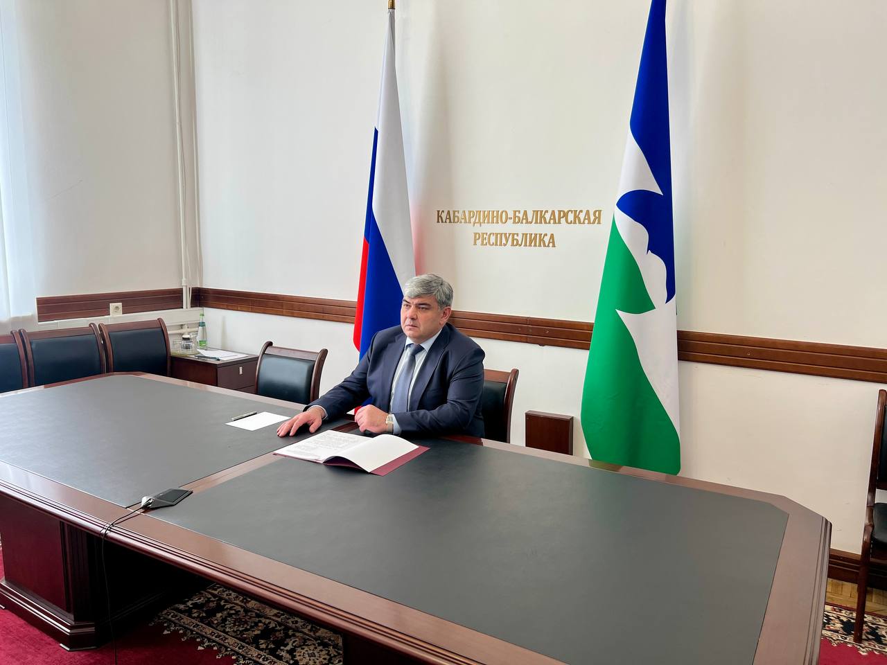 Глава КБР обсудил вопросы неформальной занятости и легализации трудовых отношений в СКФО