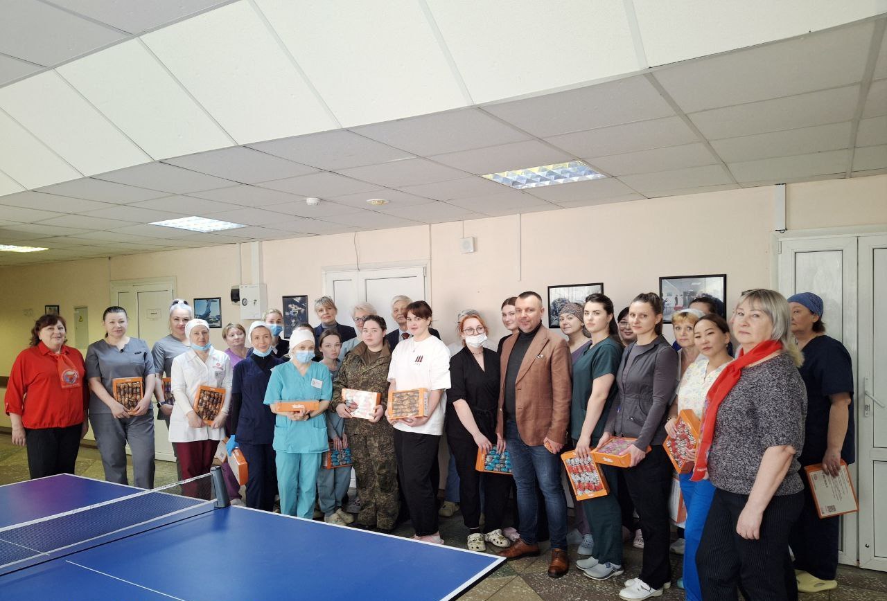 «Надежда России» отправила подарки женщинам-медикам военных госпиталей