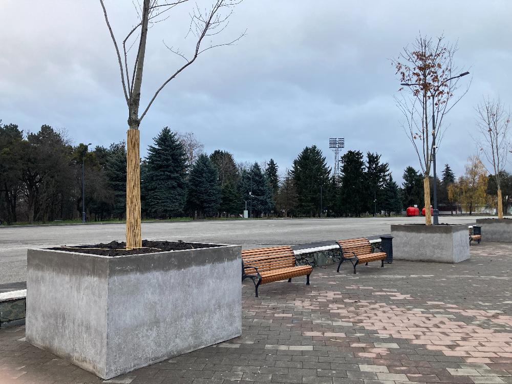 Завершены работы по благоустройству площади Абхазии