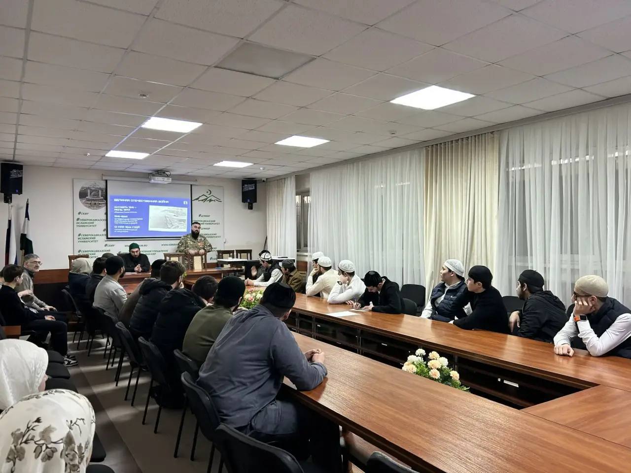 В Исламском университете прошла открытая лекция, посвященная воссоединению Крыма с Россией