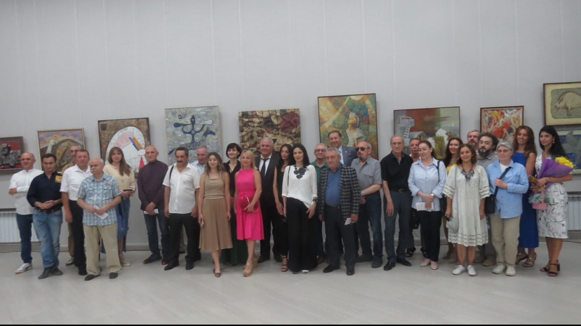 В Национальном музее КБР открылась традиционная «Осень»