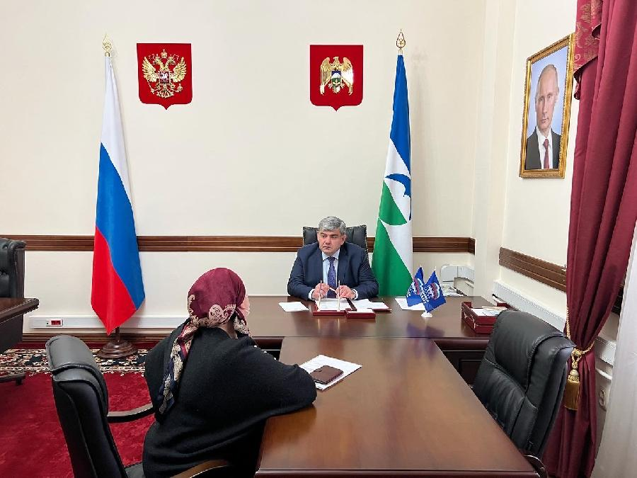 Казбек Коков провел прием граждан