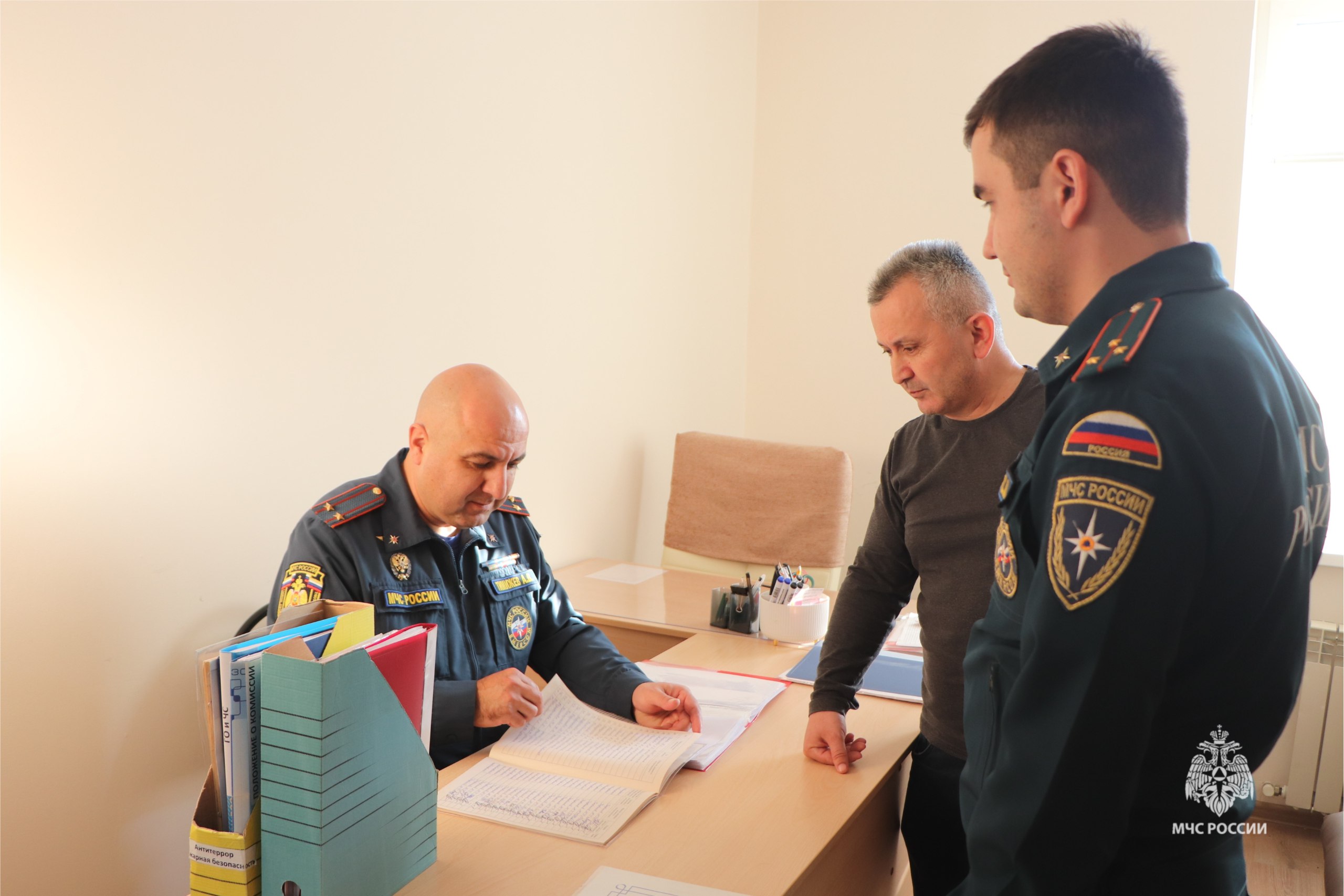 Специалисты МЧС посетили лицей №1 в Нарткале