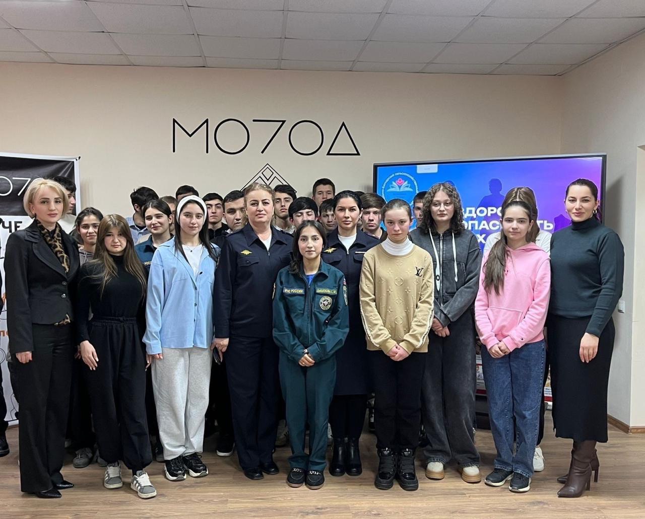 Студенты Баксанского района стали участниками антинаркотической акции    