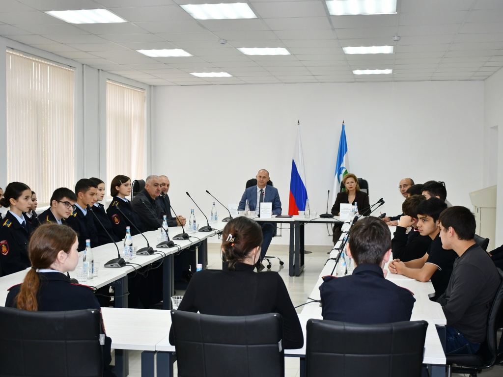 Министр внутренних дел встретился с кадетами-амбассадорами федерального проекта «Профессионалитет»