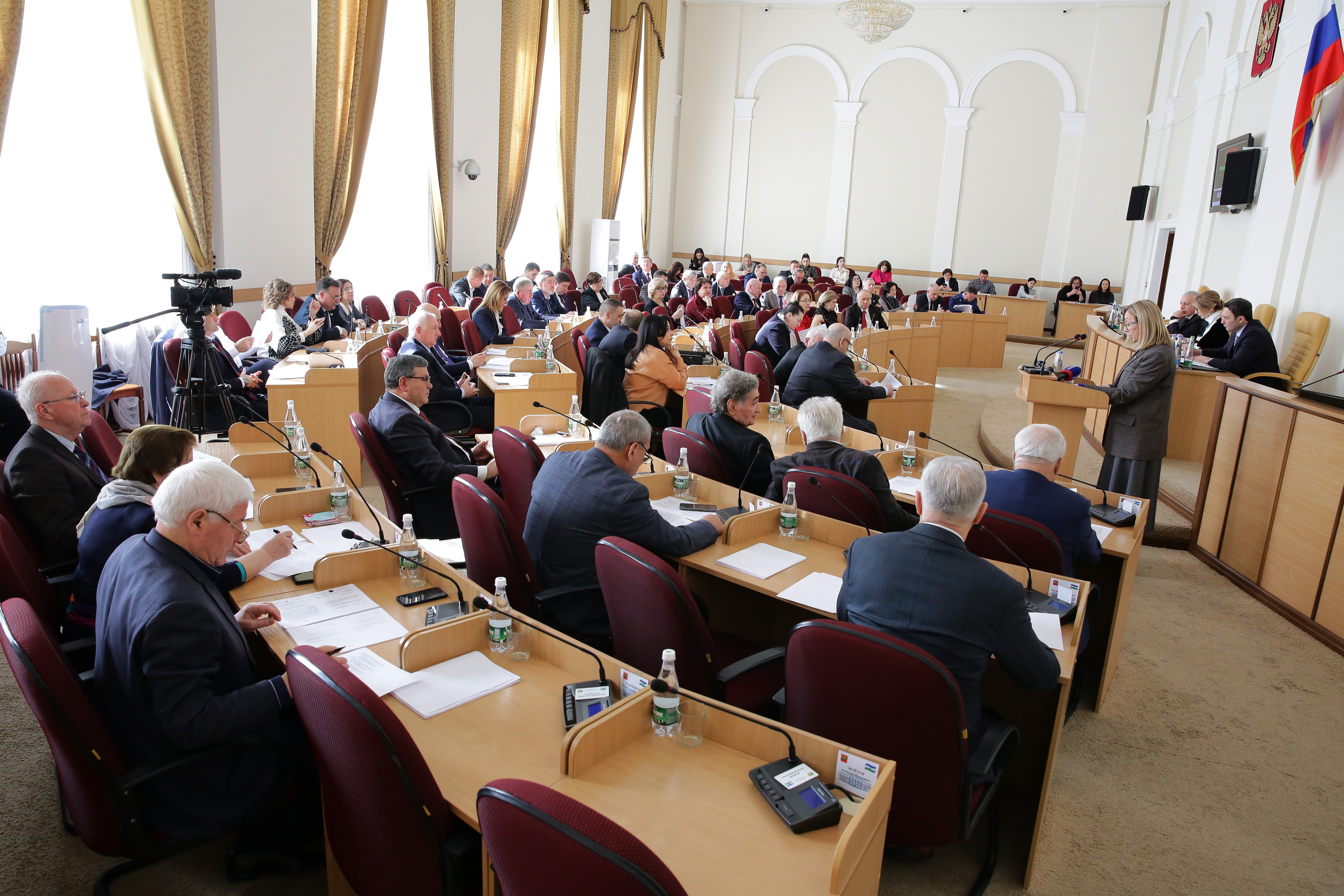 Депутаты парламента КБР обсудили бесплатную юридическую помощь
