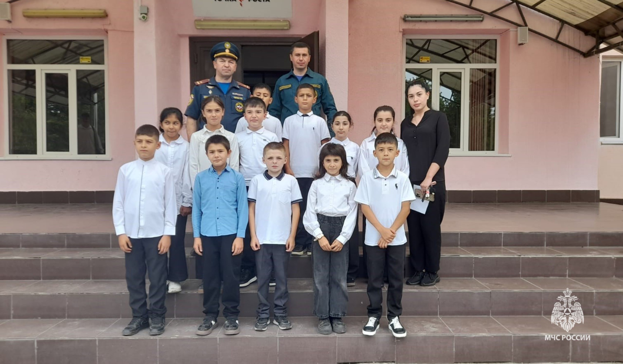 В Шитхале сотрудники МЧС провели урок безопасности для школьников