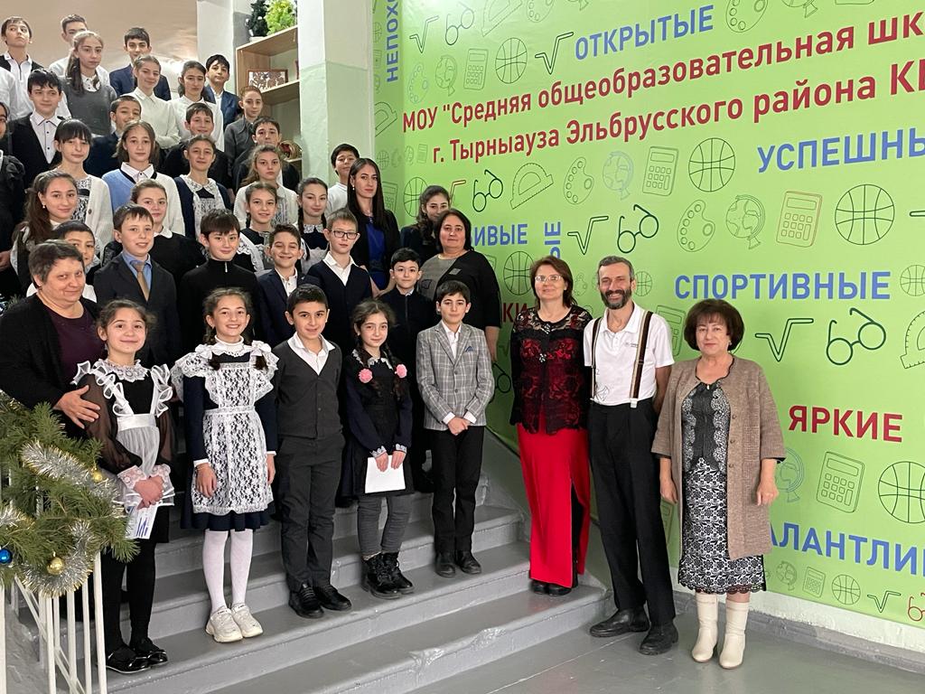 Активисты рассказали школьникам о транспортном машиностроении