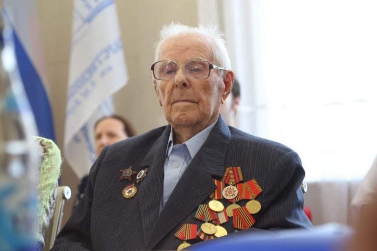 Ветерану КБГУ – участнику Великой Отечественной войны Максиму Ожереду исполняется 105 лет