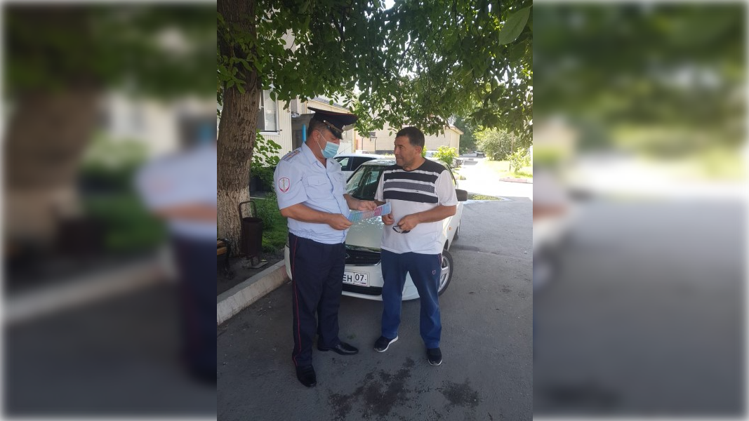 Полицейские Терского района организовали крупномасштабную информационную акцию «Осторожно, мошенники!»