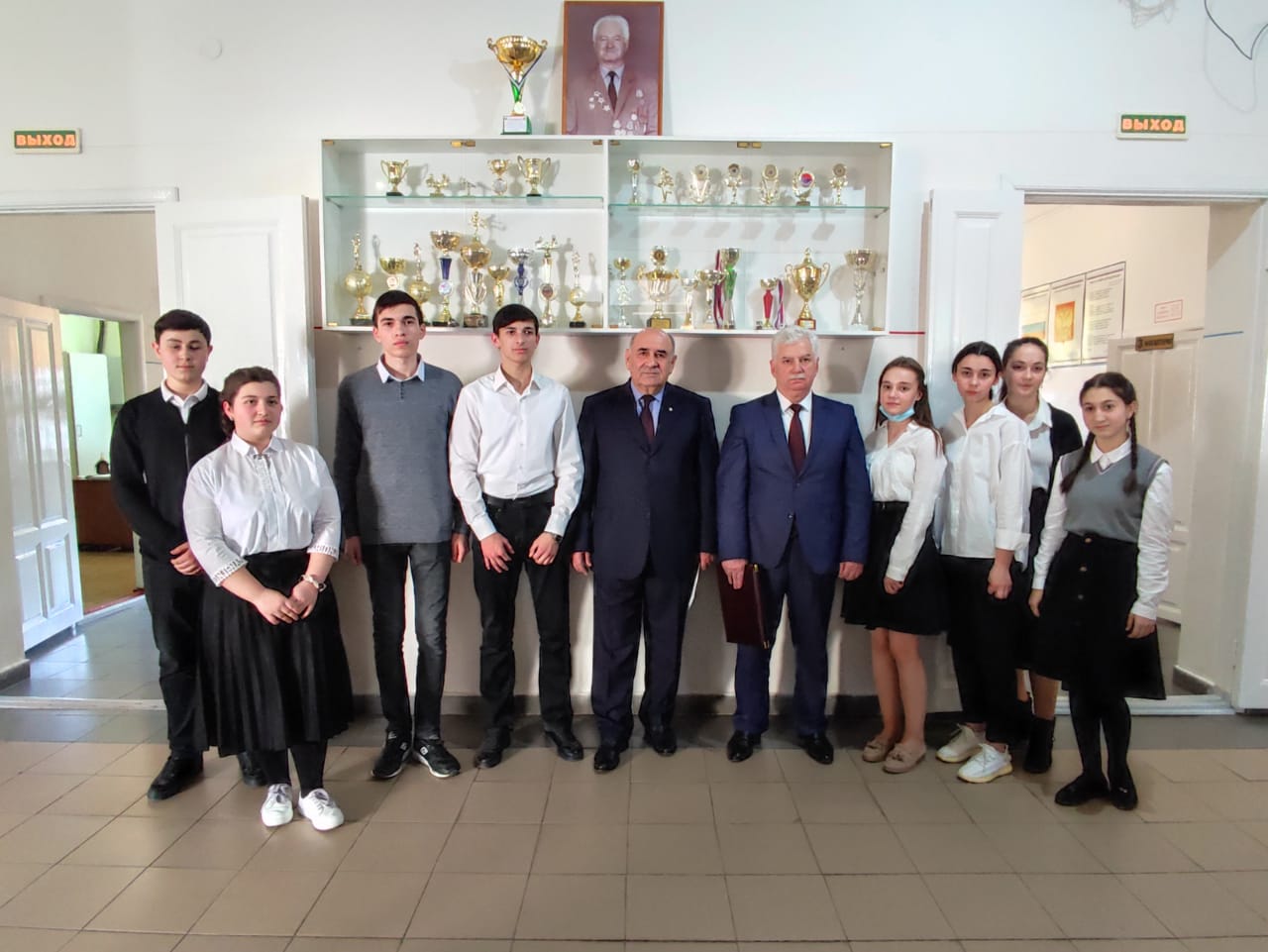 Молодежь Баксанского района пообщалась с руководителем Общественной палаты КБР