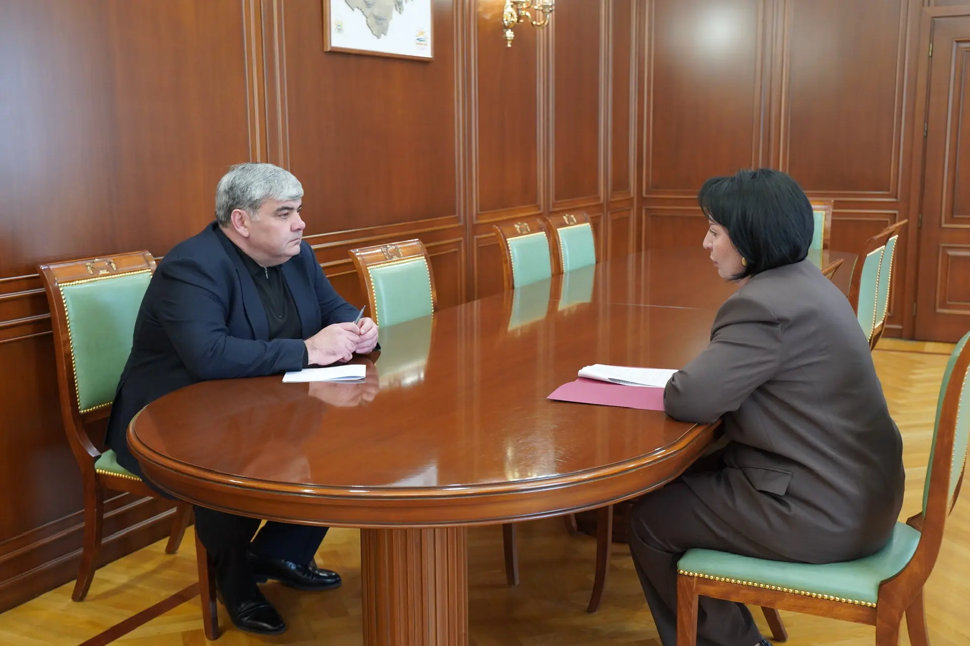 Казбек Коков встретился с уполномоченным по правам ребенка в КБР