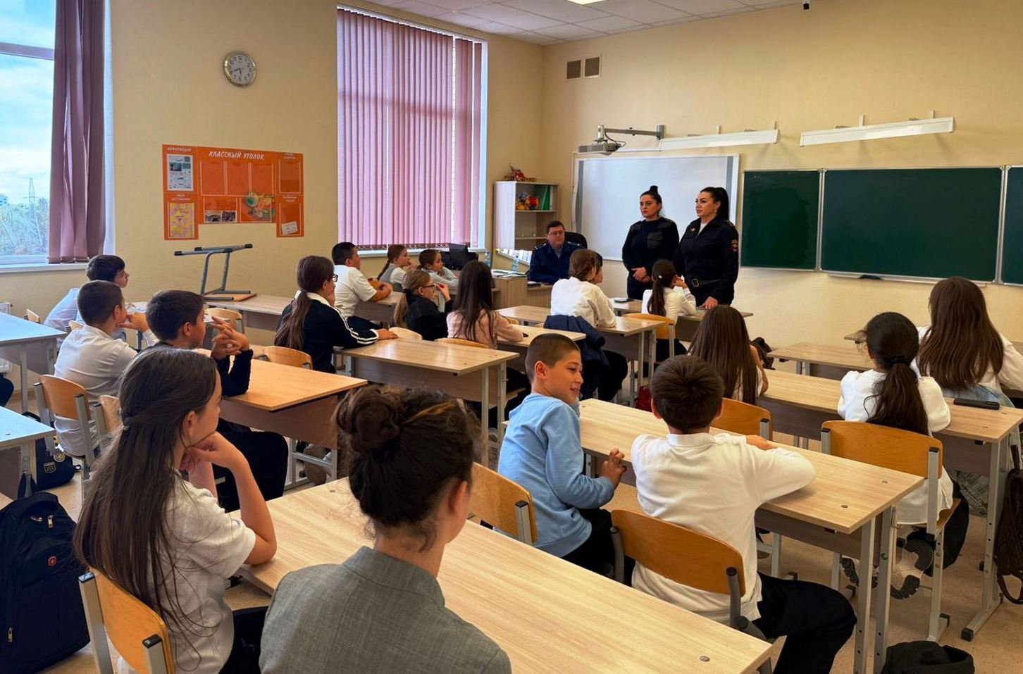 В школах Нальчика проходят профилактические встречи с подростками