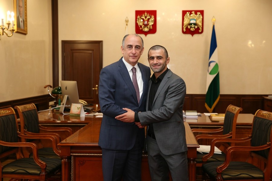 Глава КБР  встретился с олимпийским чемпионом Бесланом Мудрановым