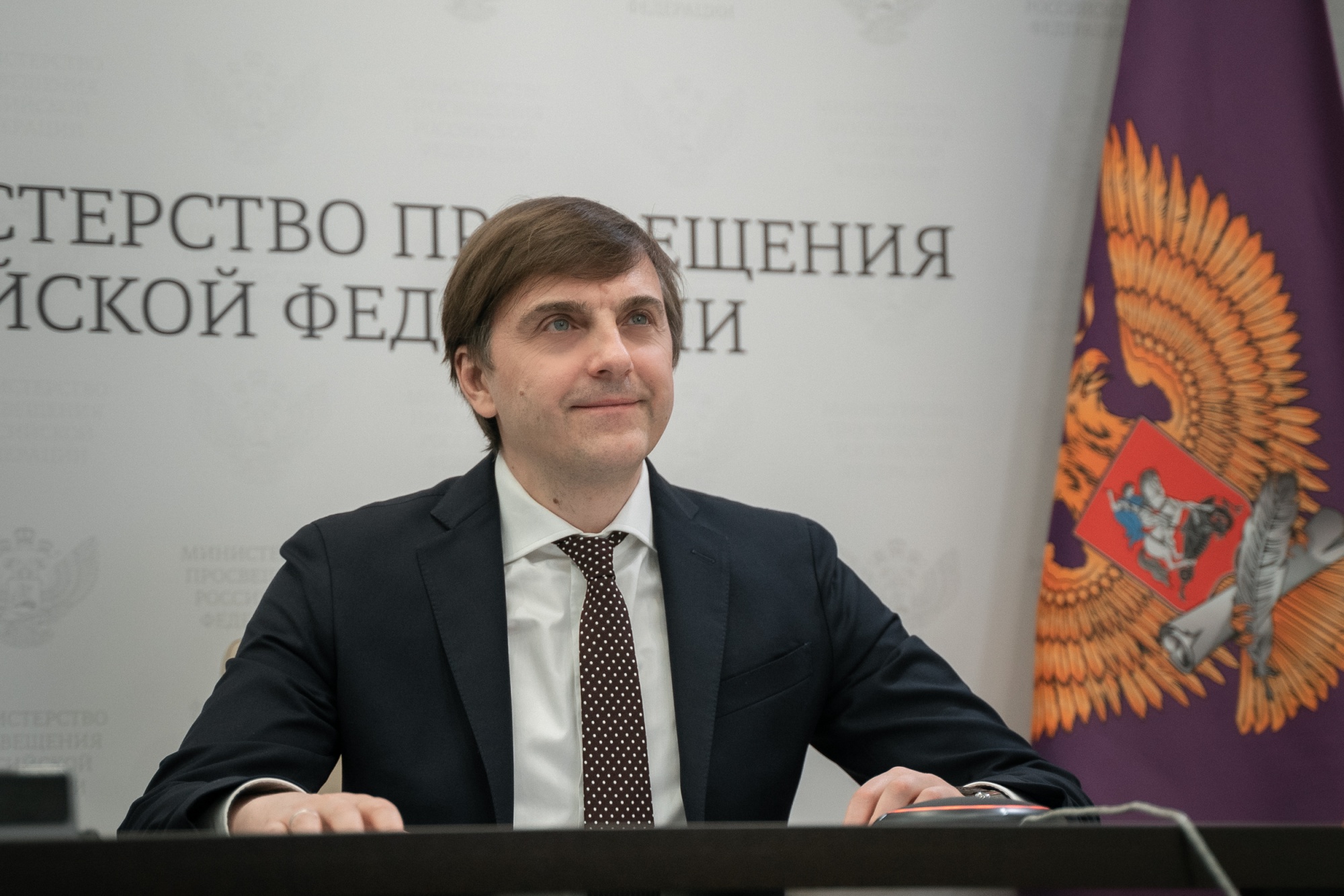 Министр просвещения Российской Федерации ответил на вопросы граждан в прямом эфире