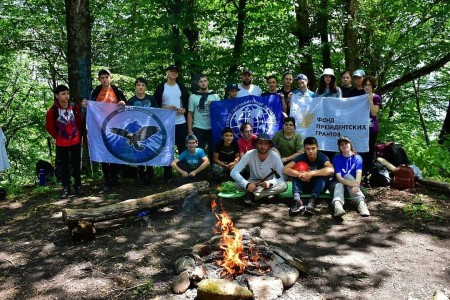 Молодежь совершила поход на гору Нартия