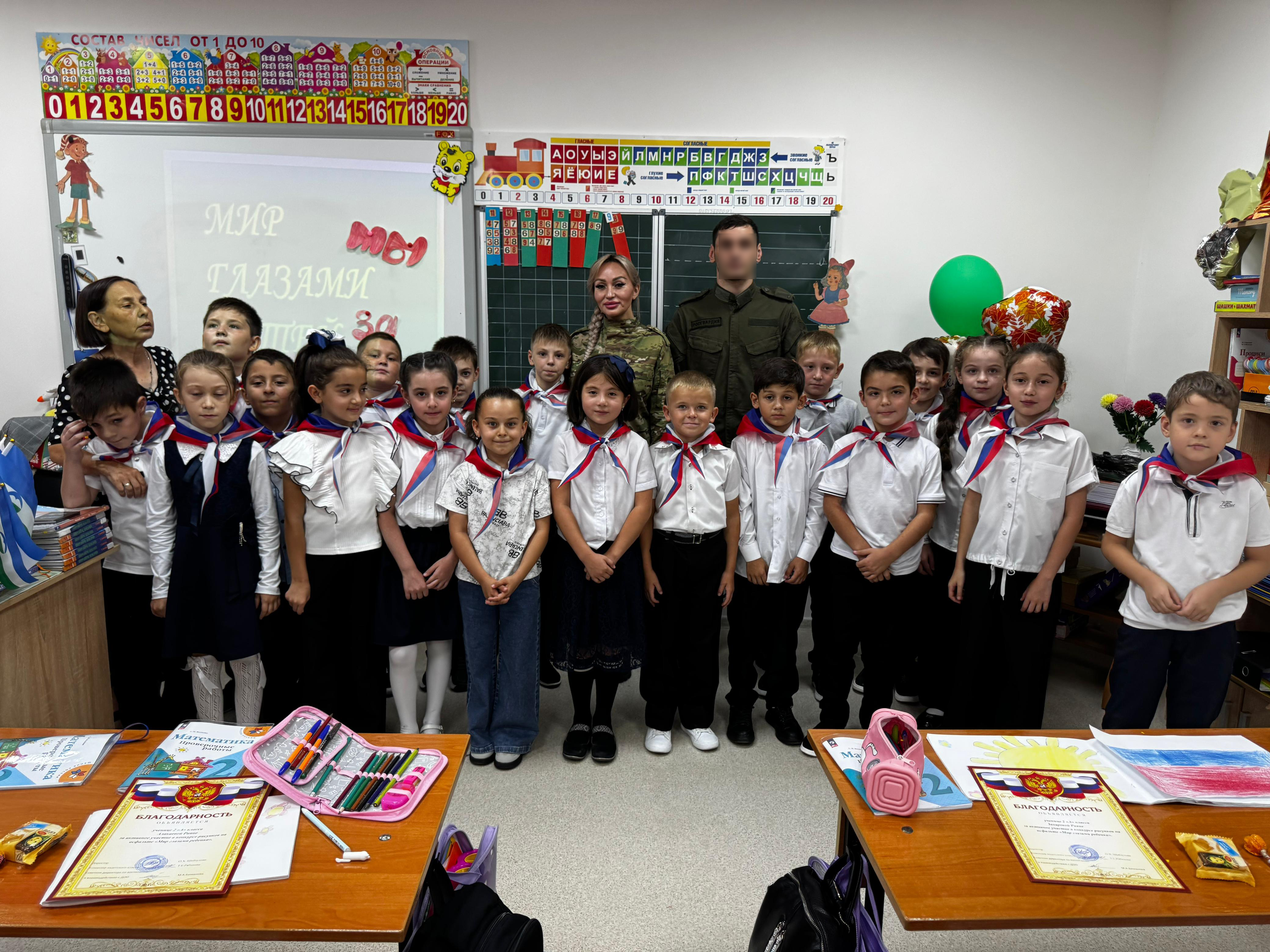 Росгвардейцы поддержали акцию «Вместе против террора»