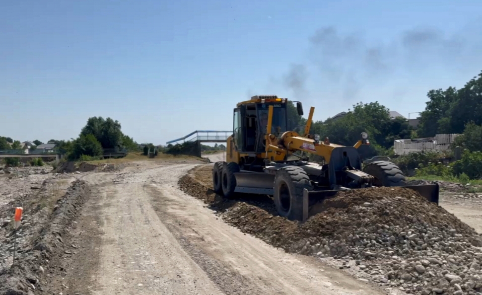 В Каменке ремонтируют дорогу