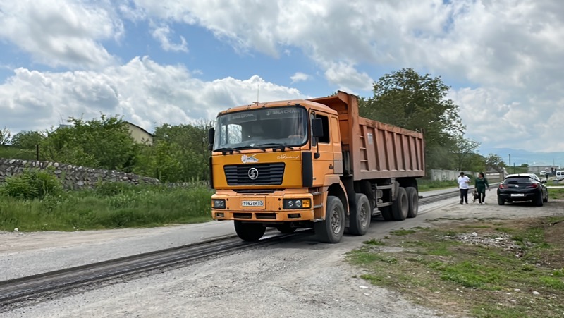 В Атажукино ремонтируют дорогу