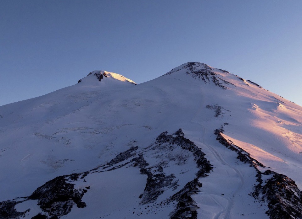 Подъем на Эльбрус временно закрыт 