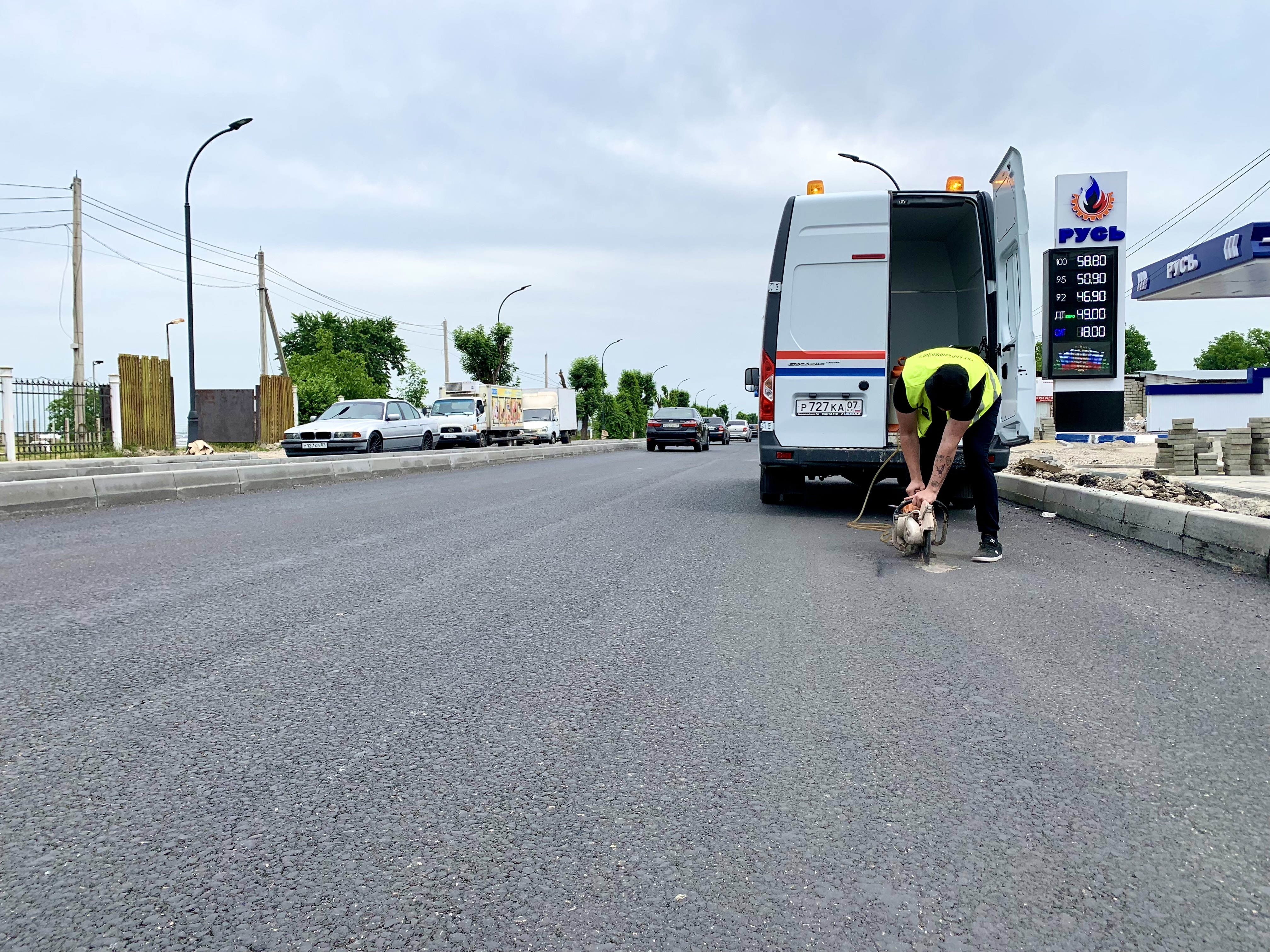 Продолжается капитальный ремонт автодороги на улице Кабардинской