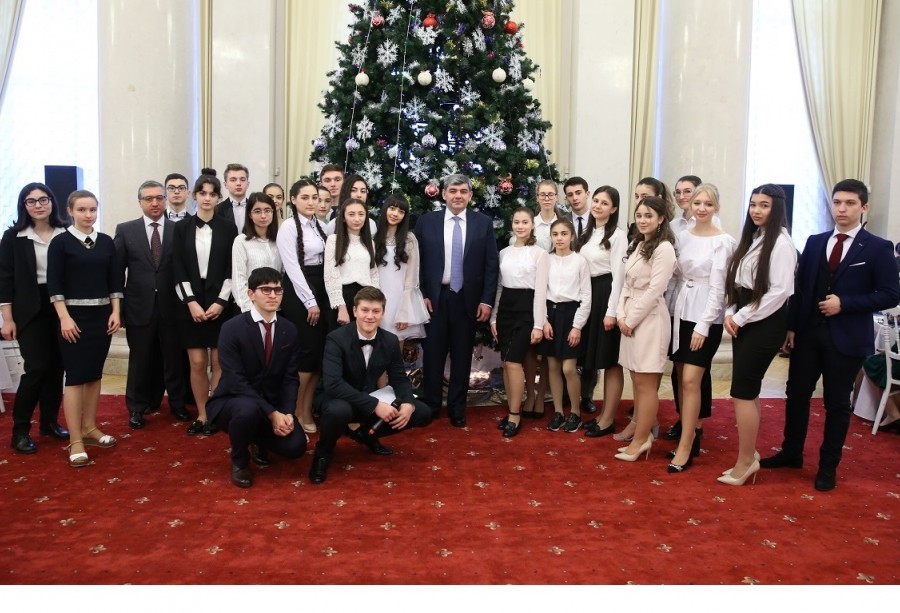 В Доме правительства КБР состоялся новогодний прием талантливых школьников республики