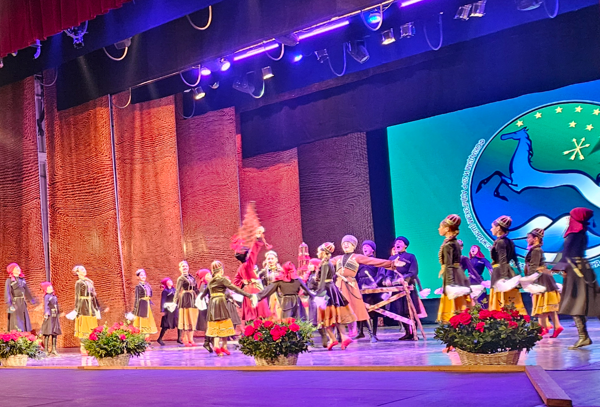 Музыка и единство: В Нальчике отпраздновали День адыгов 