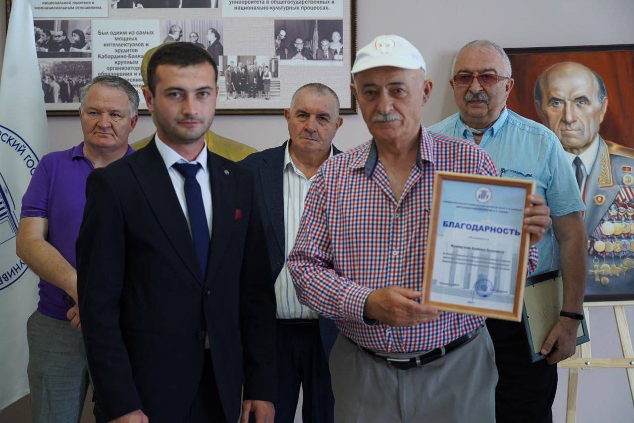 Творческая выставка Казбека Французова в КБГУ