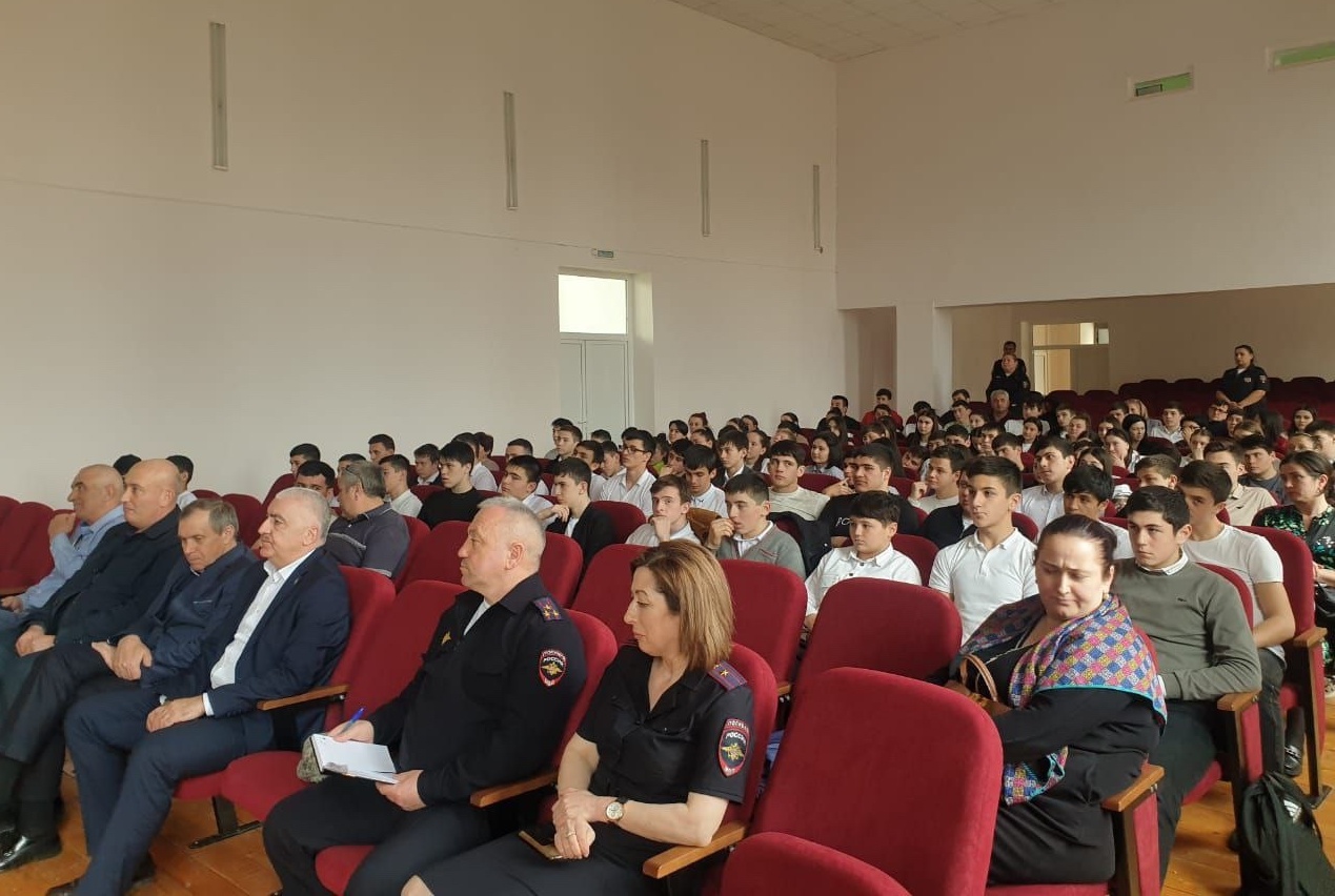 Жителей Атажукино позвали работать в полицию