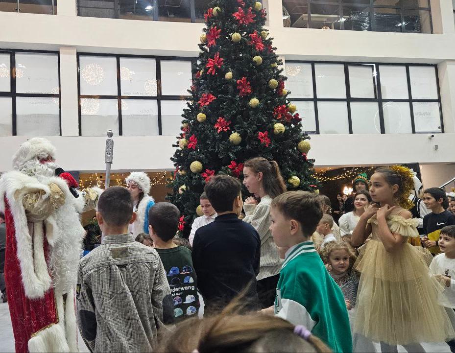 В Доме молодежи подарили праздник детям  