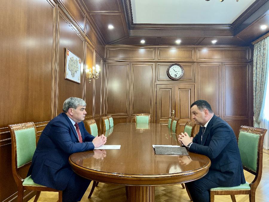 Глава КБР Казбек Коков провел рабочую встречу с Председателем Верховного суда КБР Олегом Богатыревым