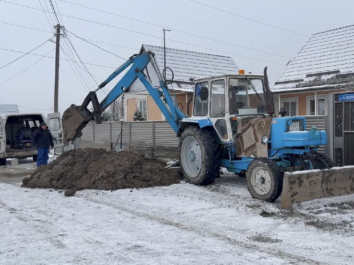 В Дейском восстановили водоснабжение и устранили подтопление на улице Балкарова