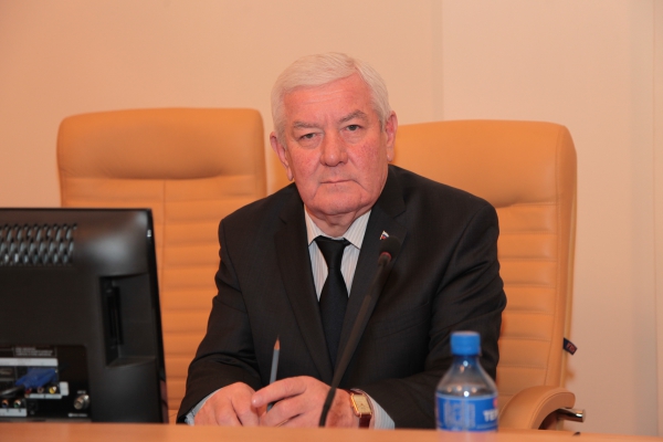 Парламент дал согласие на назначение Натби Бозиева госсоветником КБР
