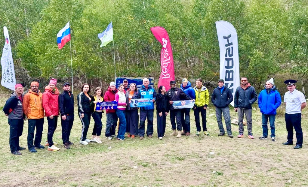 Участники Чемпионата России по альпинизму повторили принципы дорожной безопасности